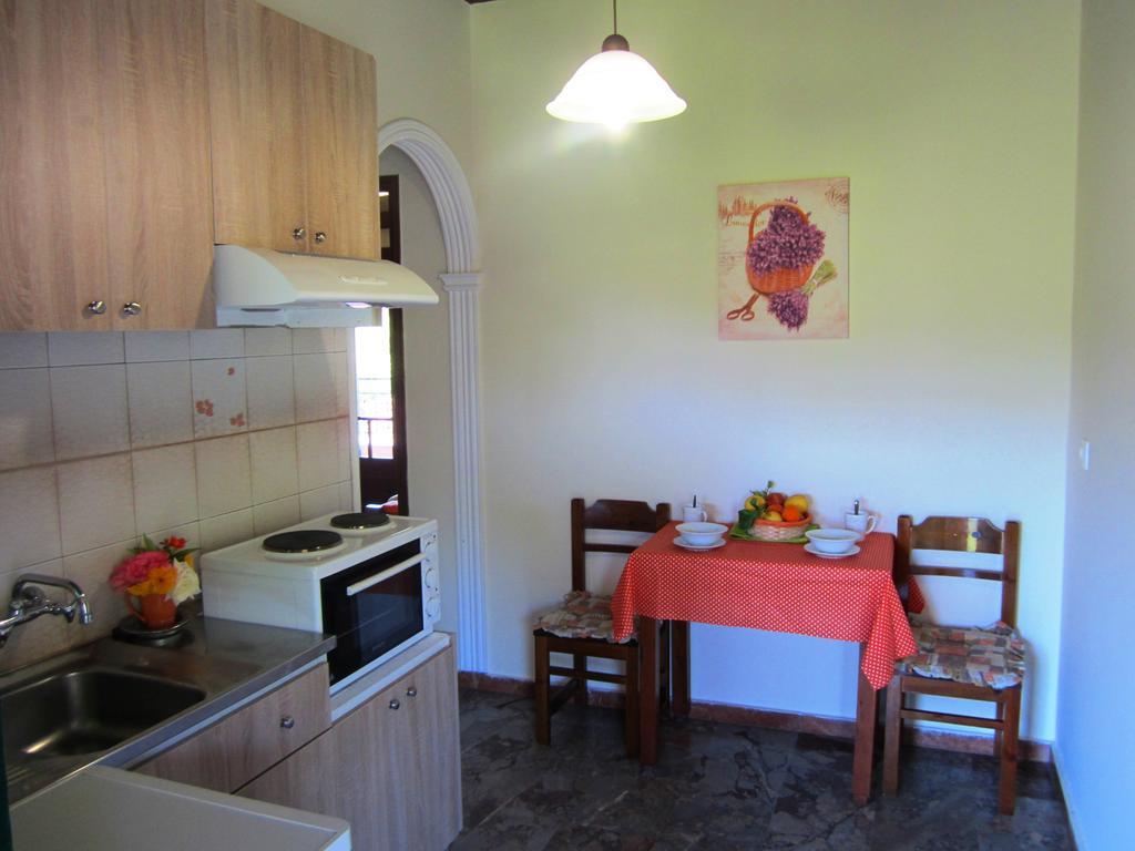 Varvara Studios & Apartments I Перуладес Номер фото