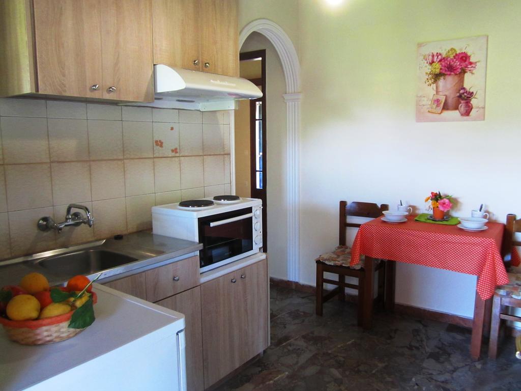 Varvara Studios & Apartments I Перуладес Номер фото